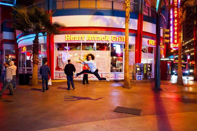 Illustration for article titled JUMPING : LAS VEGAS